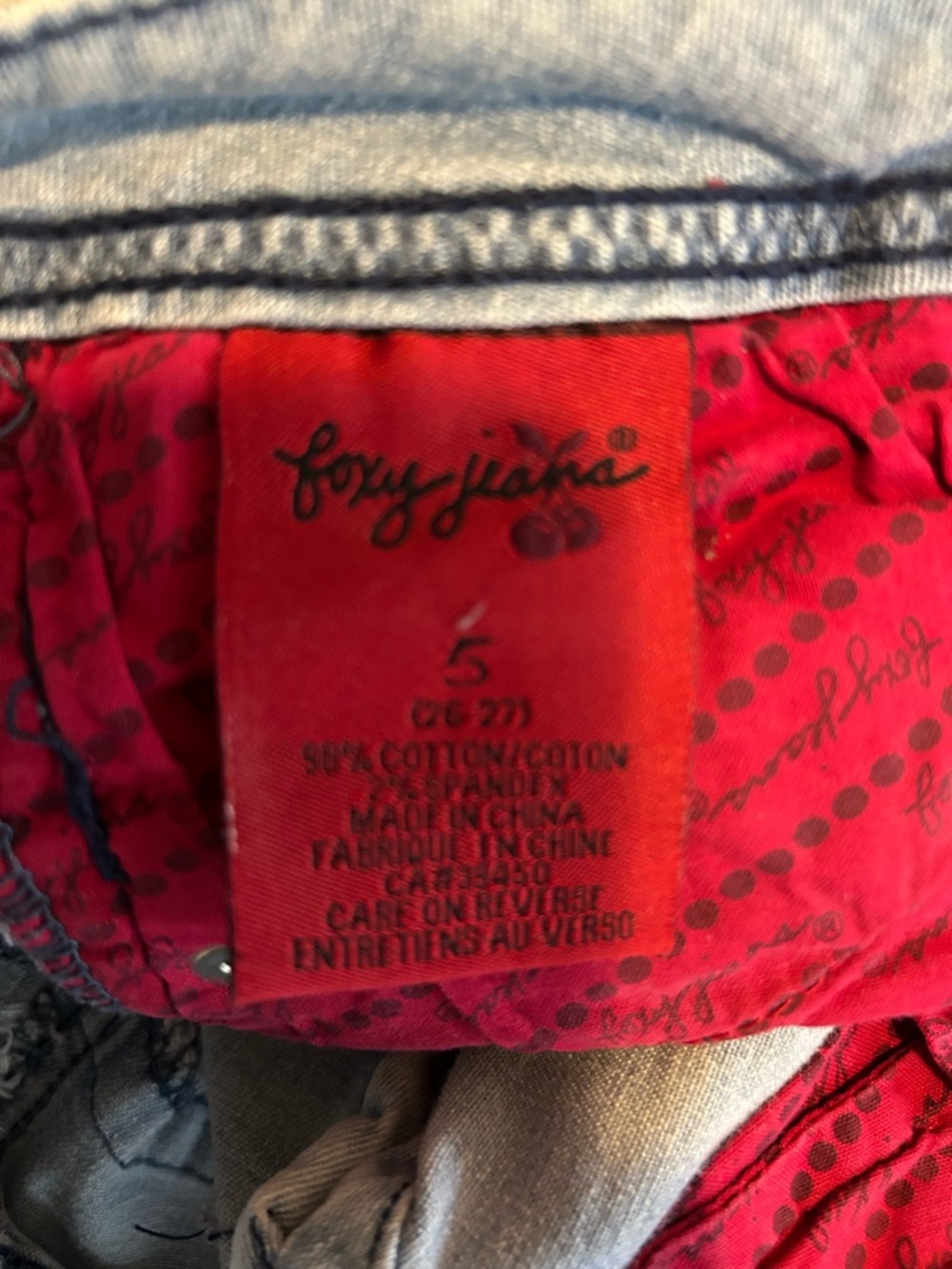 Foxy Jeans Women's Light Wash Denim Jean Shorts - Pink Lined